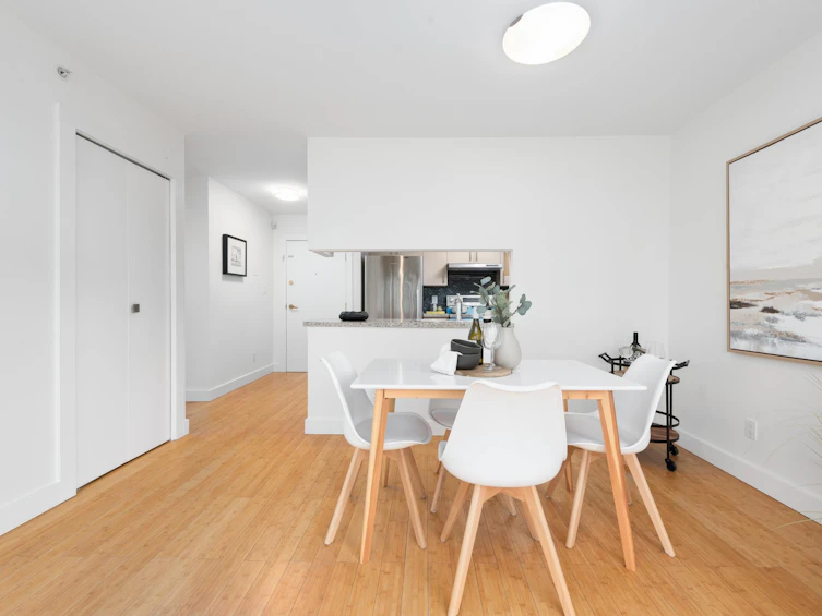 11D-199 Drake Street, Vancouver, BC, V6Z 2T9 - 5