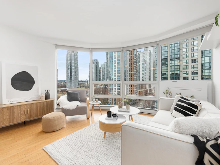 11D-199 Drake Street, Vancouver, BC, V6Z 2T9 - 6