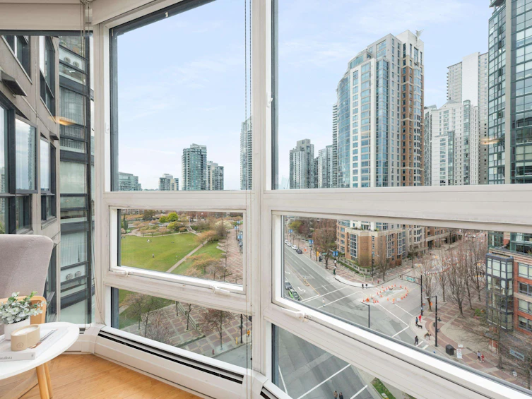11D-199 Drake Street, Vancouver, BC, V6Z 2T9 - 7
