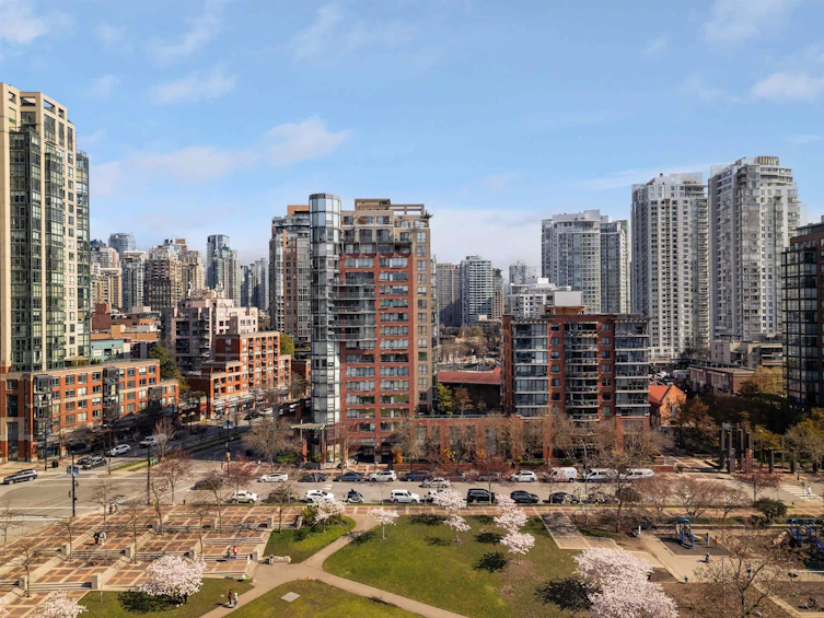 11D-199 Drake Street, Vancouver, BC, V6Z 2T9 - 26