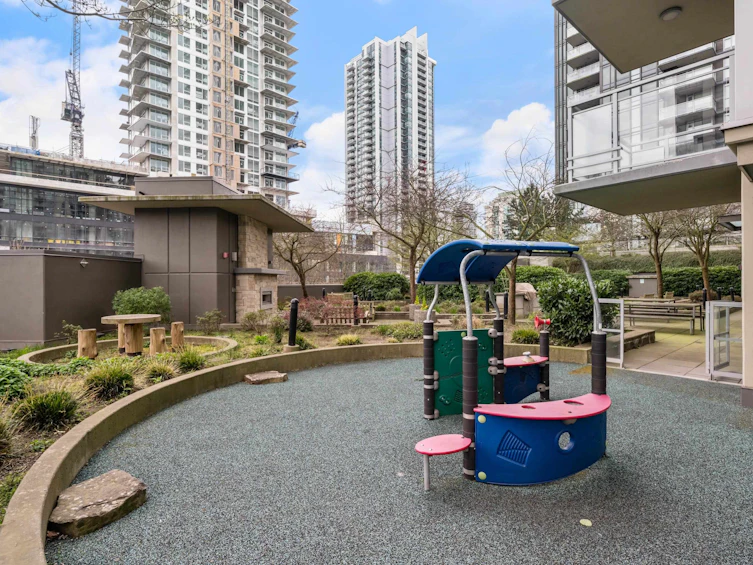 2301-3008 Glen Drive, Coquitlam, BC, V3B 0J5 - 26