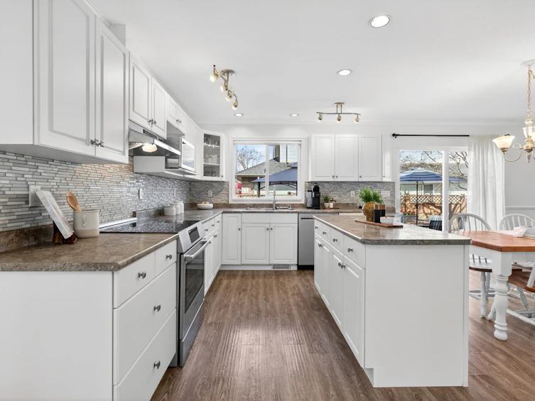 18755 65 Avenue, Surrey, BC, V3S 8V2 - 8