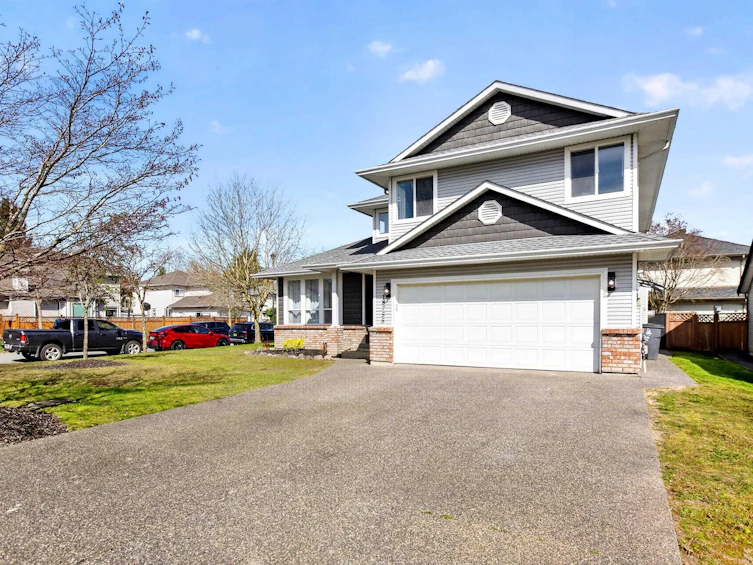 18755 65 Avenue, Surrey, BC, V3S 8V2 - 2