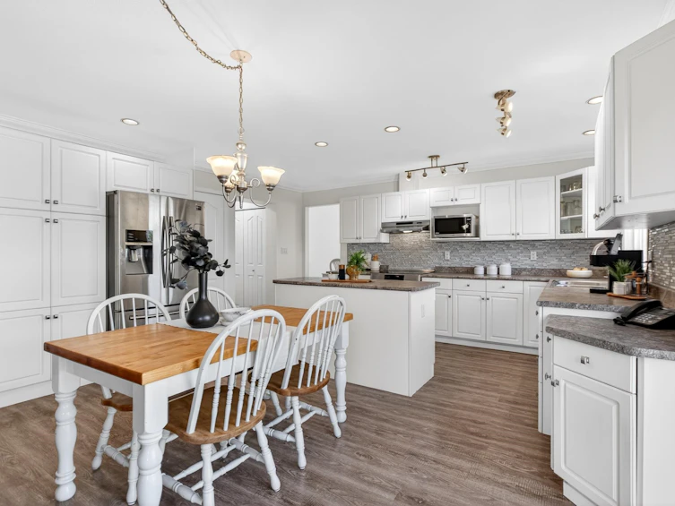 18755 65 Avenue, Surrey, BC, V3S 8V2 - 10