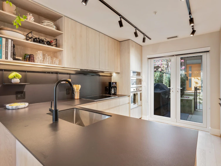 3973 Fleming Street, Vancouver, BC, V5N 0J1 - 5