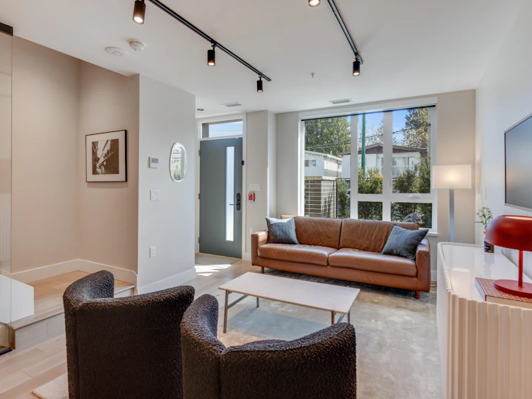 3973 Fleming Street, Vancouver, BC, V5N 0J1 - 3