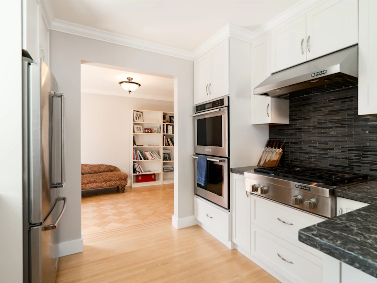 310 Seventh Avenue, New Westminster, BC, V3L 1W5 - 9
