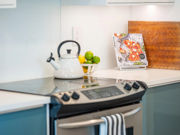 104-105 W Kings Road, North Vancouver, BC, V7N 2L7 - 11