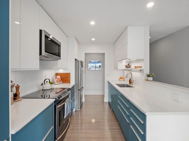 104-105 W Kings Road, North Vancouver, BC, V7N 2L7 - 8