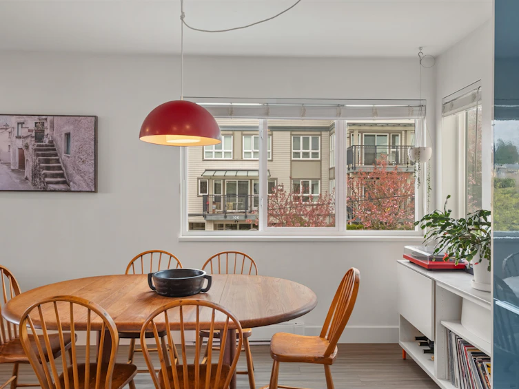 104-105 W Kings Road, North Vancouver, BC, V7N 2L7 - 12