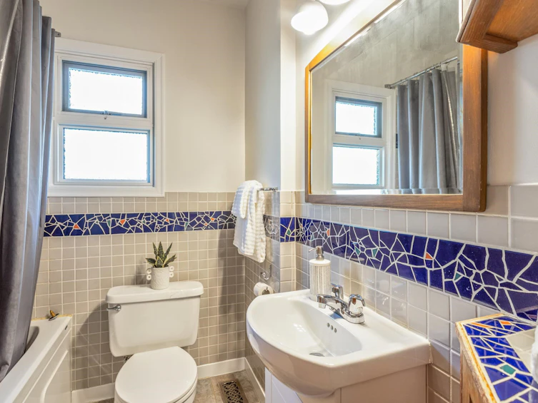 2282 E 7th Avenue, Vancouver, BC, V5N 1S7 - 12