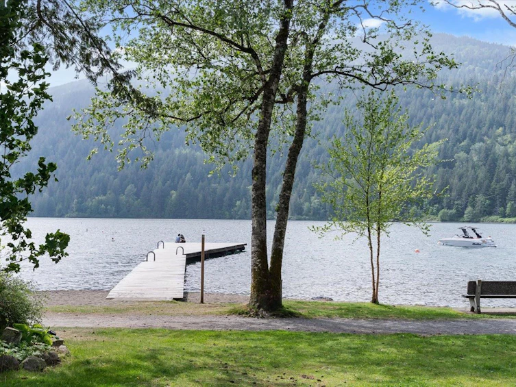 253 First Avenue, Cultus Lake, BC, V2R 4Z2 - 24