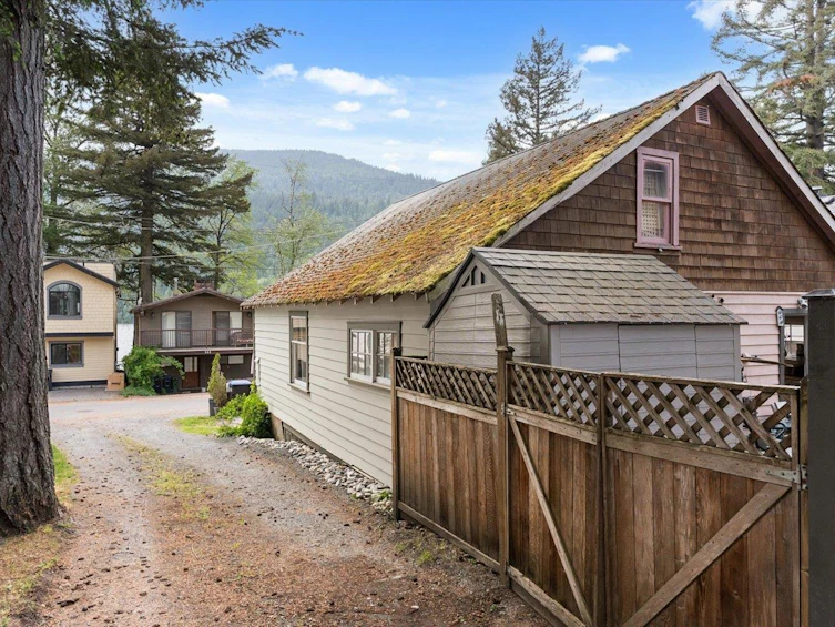 253 First Avenue, Cultus Lake, BC, V2R 4Z2 - 11
