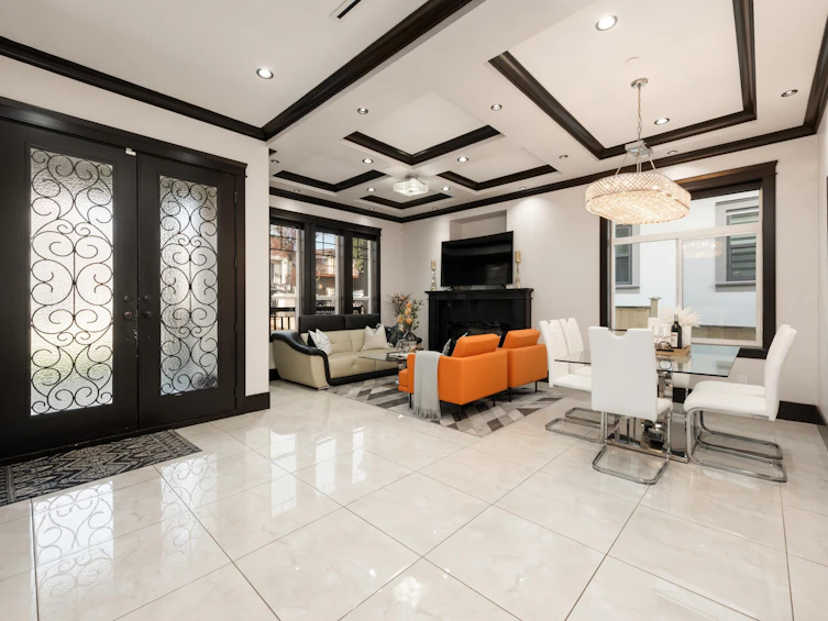 460 E 60th Avenue, Vancouver, BC, V5X 1Z9 - 3