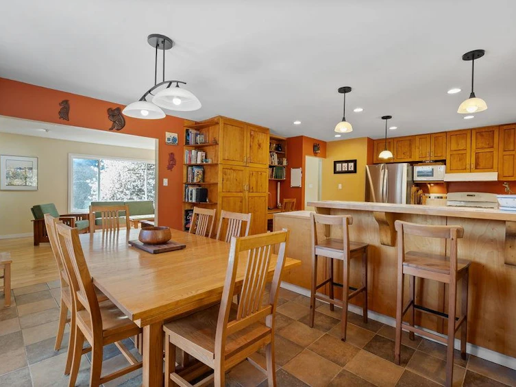 38127 Westway Avenue, Squamish, BC, V8B 0X6 - 18