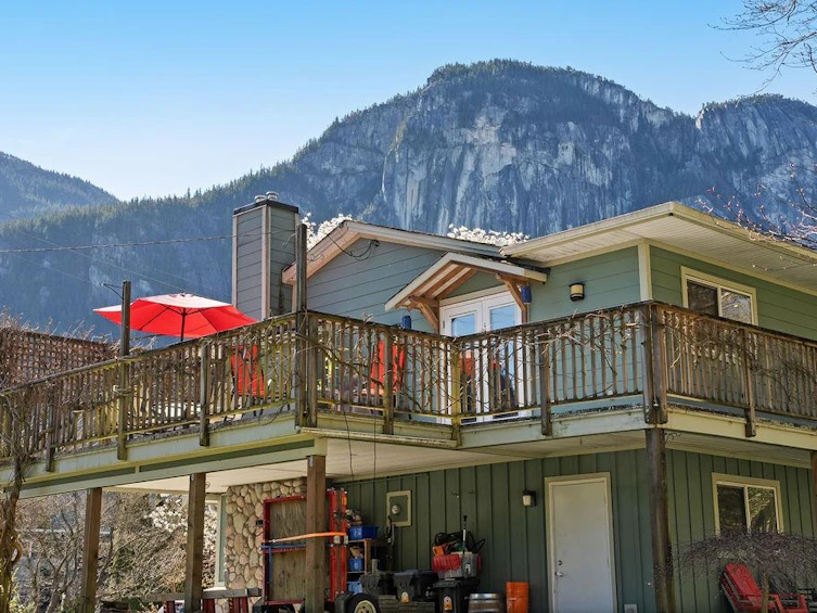 38127 Westway Avenue, Squamish, BC, V8B 0X6 - 33