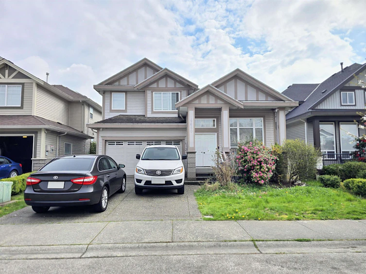 19650 73a Avenue, Langley, BC, V2Y 3C4