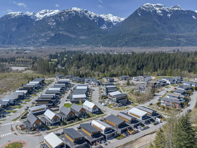 40830 The Crescent, Squamish, BC, V8B 1B1 - 38