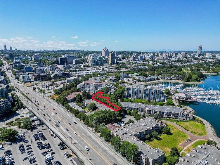 500 Starboard Square, Vancouver, BC, V5Z 4L7 - 7