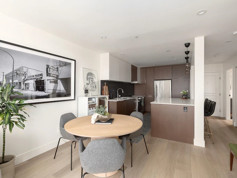 402 - 8460 Jellicoe Street, Vancouver BC V5S 4S8