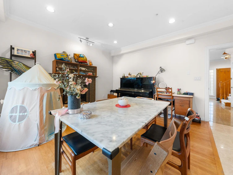62 E 61st Avenue, Vancouver, BC, V5X 2B4 - 25