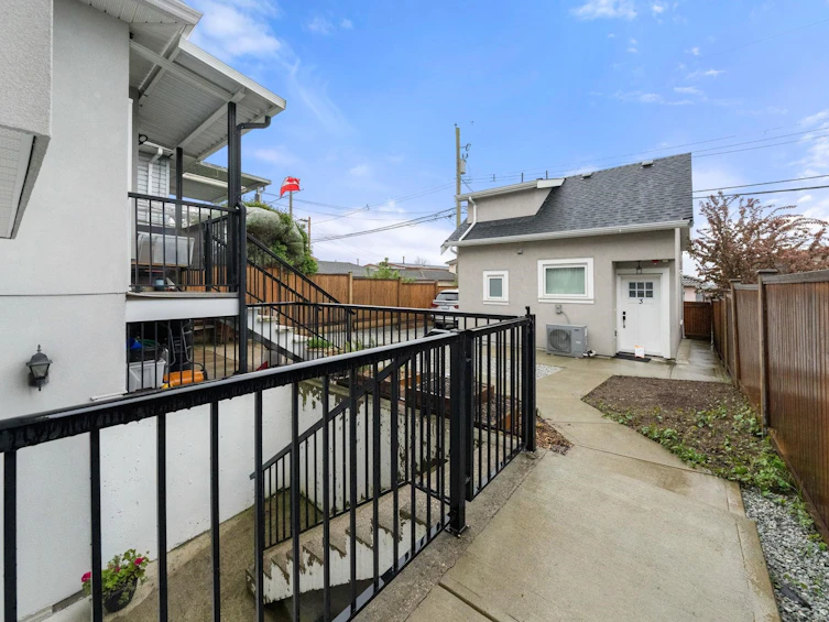 62 E 61st Avenue, Vancouver, BC, V5X 2B4 - 12