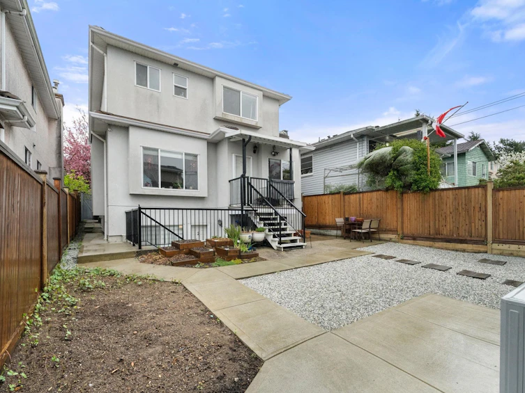 62 E 61st Avenue, Vancouver, BC, V5X 2B4 - 5