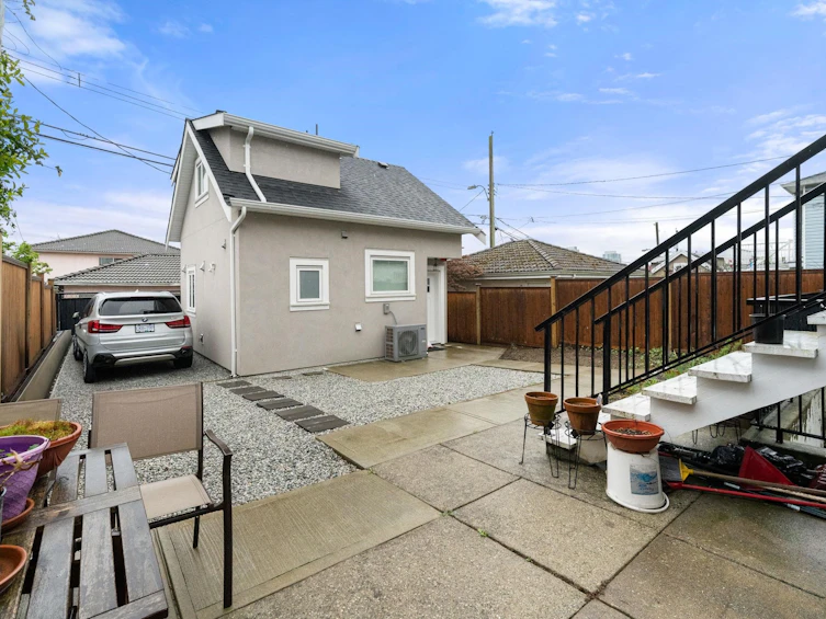 62 E 61st Avenue, Vancouver, BC, V5X 2B4 - 8