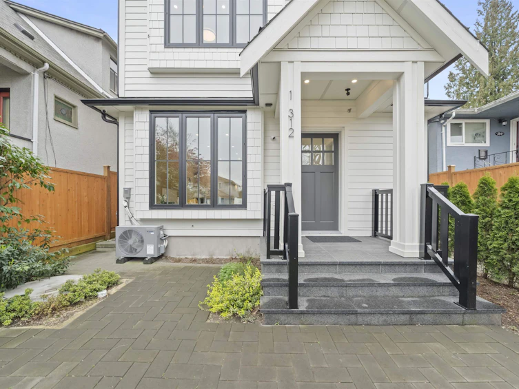 1-312 E 40th Avenue, Vancouver, BC, V5W 1L9 - 32