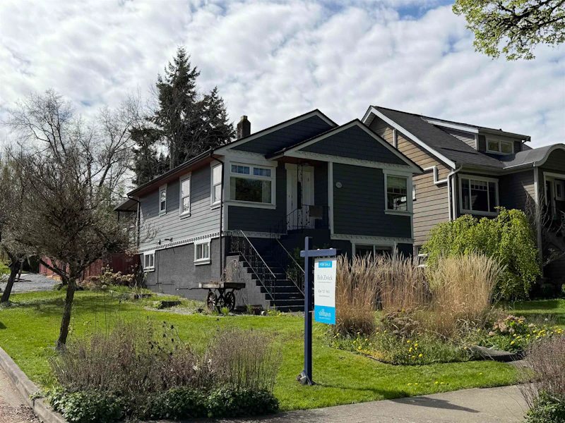796 E 22nd Avenue, Vancouver BC V5V 1V6