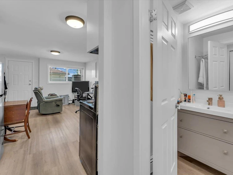 770 E 61st Avenue, Vancouver, BC, V5X 2C2 - 26