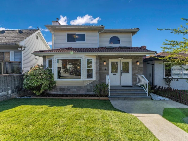 770 E 61st Avenue, Vancouver BC V5X 2C2