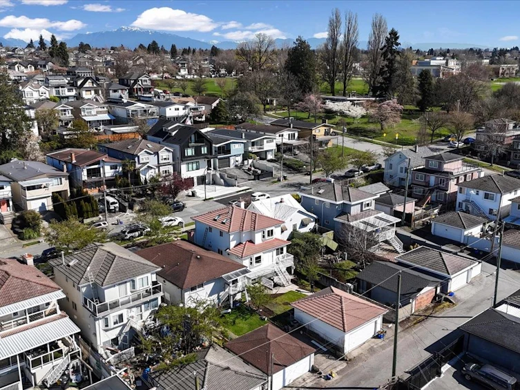 770 E 61st Avenue, Vancouver, BC, V5X 2C2 - 34