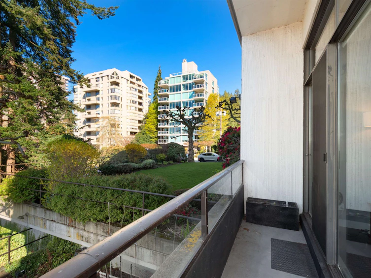 114-1420 Duchess Avenue, West Vancouver, BC, V7T 1H8 - 16