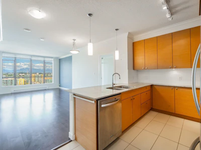 1605-7362 Elmbridge Way - 5
