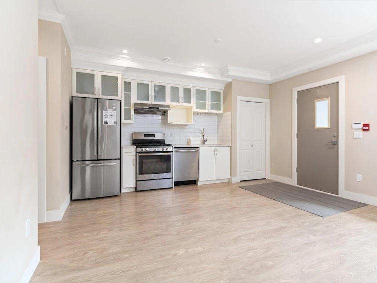 102-4577 Slocan Street, Vancouver, BC, V5R 1Z8 - 6