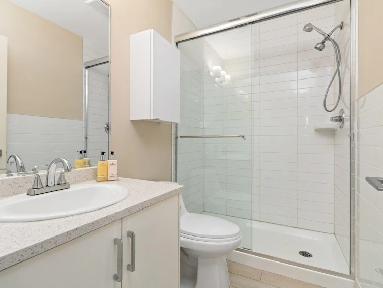 102-4577 Slocan Street, Vancouver, BC, V5R 1Z8 - 9