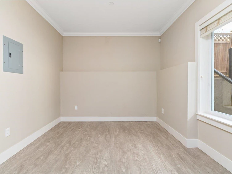 102-4577 Slocan Street, Vancouver, BC, V5R 1Z8 - 10