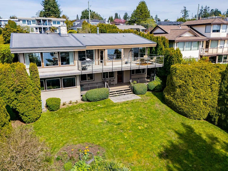 14366 Magdalen Avenue, Surrey, BC, V4B 2X3 - 10
