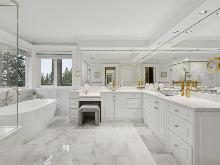 4081 Woodbury Avenue, North Vancouver, BC, V7N 3N4 - 25
