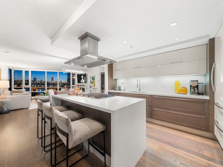 903-8 Smithe Mews, Vancouver, BC, V6B 0A5 - 11