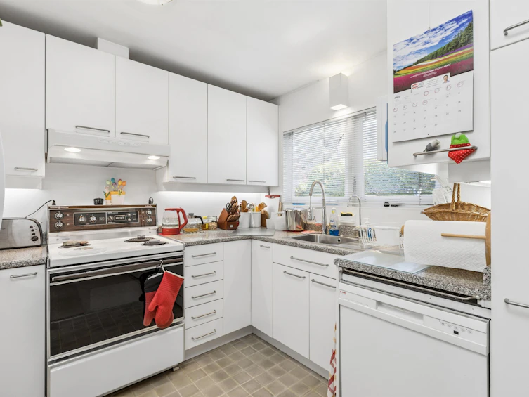 1222 Rosewood Crescent, North Vancouver, BC, V7P 1H4 - 7