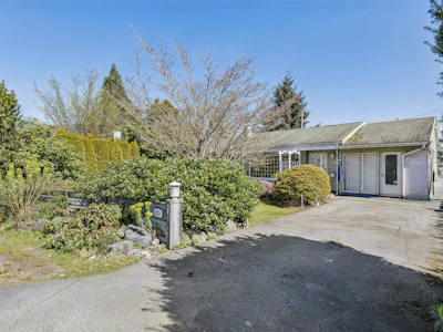 1222 Rosewood Crescent - 2