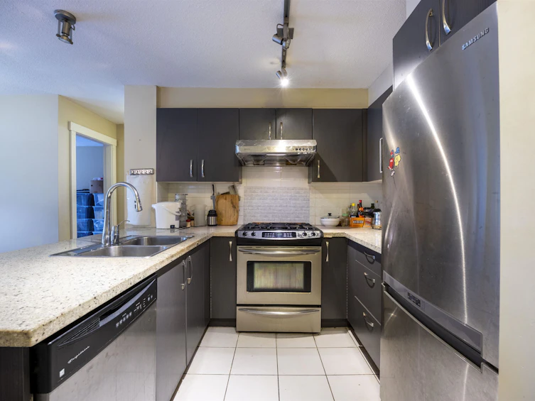 129-9288 Odlin Road, Richmond, BC, V6X 0C3 - 9