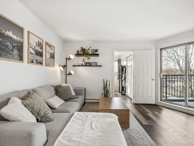 308-688 E 16th Avenue, Vancouver, BC, V5T 2V4 - 2