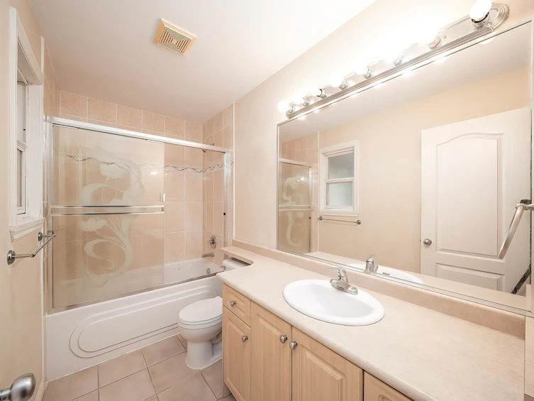 7431 14th Avenue, Burnaby, BC, V3N 1Z8 - 17