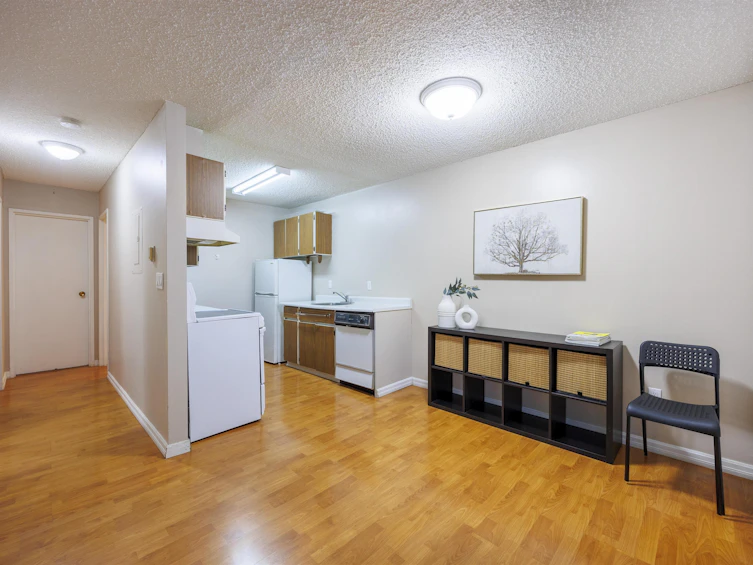 201-7200 Lindsay Road, Richmond, BC, V7C 3M6 - 5