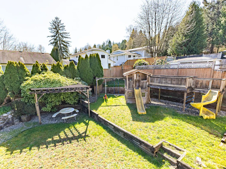 2934 Heckbert Place, Coquitlam, BC, V3C 5B2 - 11