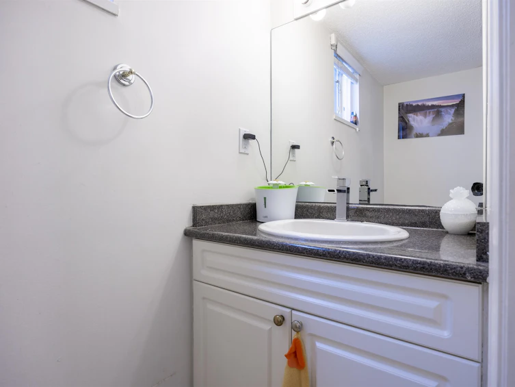 8366 Dayton Court, Richmond, BC, V6Y 3H6 - 27