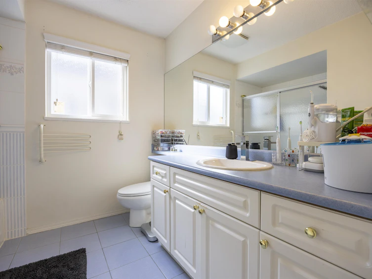 8366 Dayton Court, Richmond, BC, V6Y 3H6 - 23